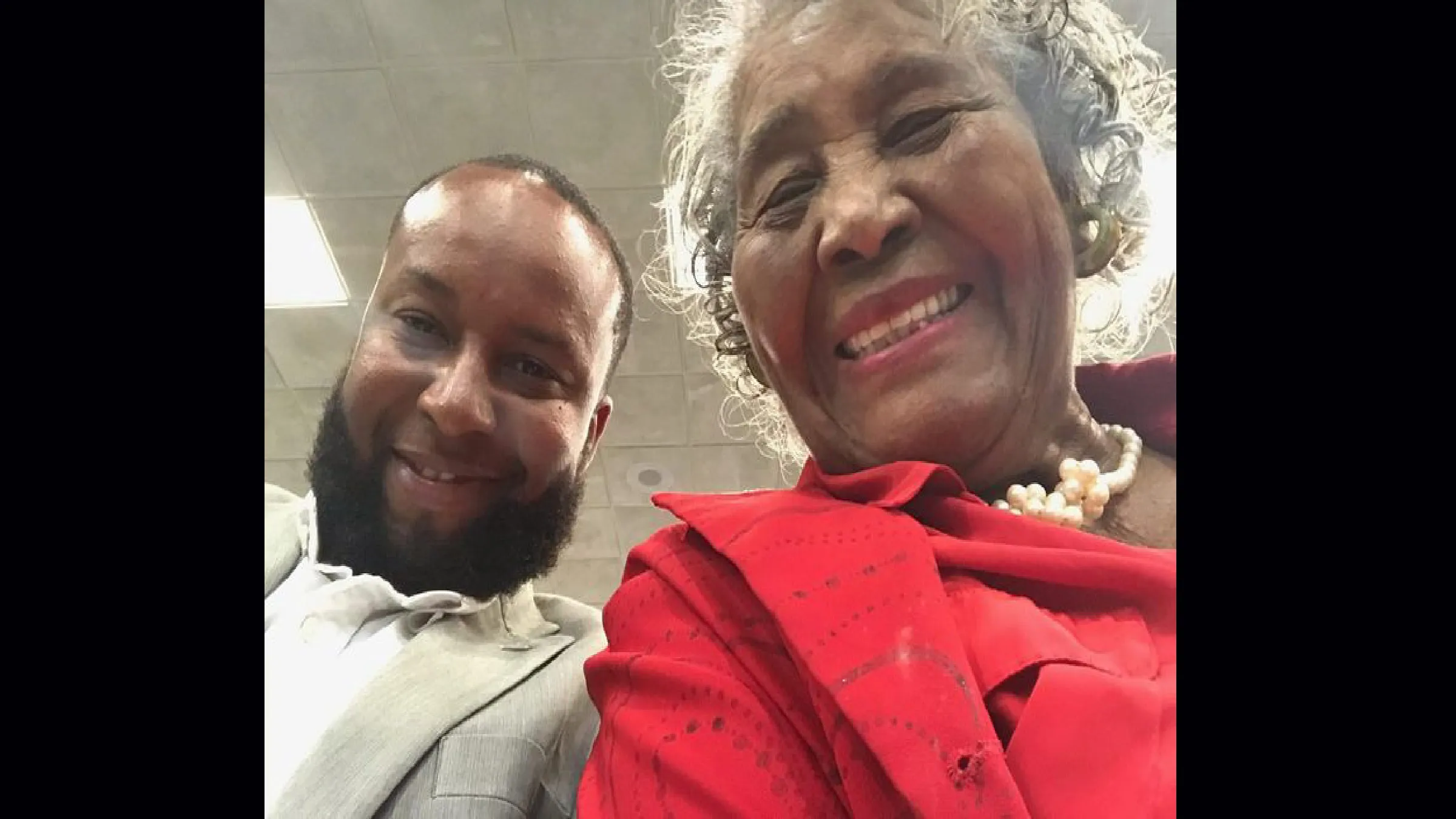 Jewel Collins on right